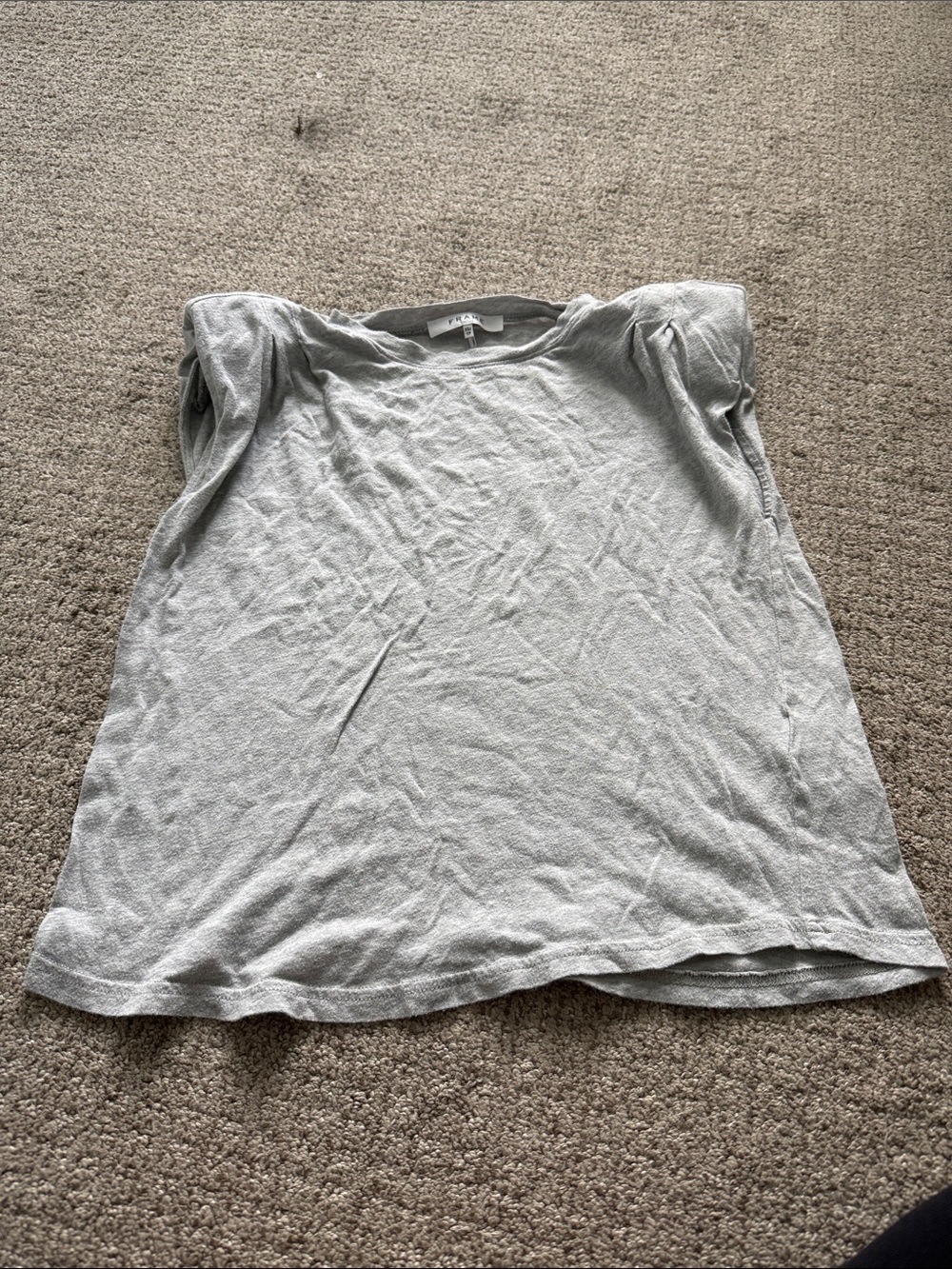 Frame Casual Light Gray Crew Neck Tee with padded shoulders